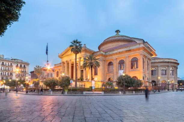 Casa Vacanze Francesca Otel Palermo Dış mekan fotoğraf